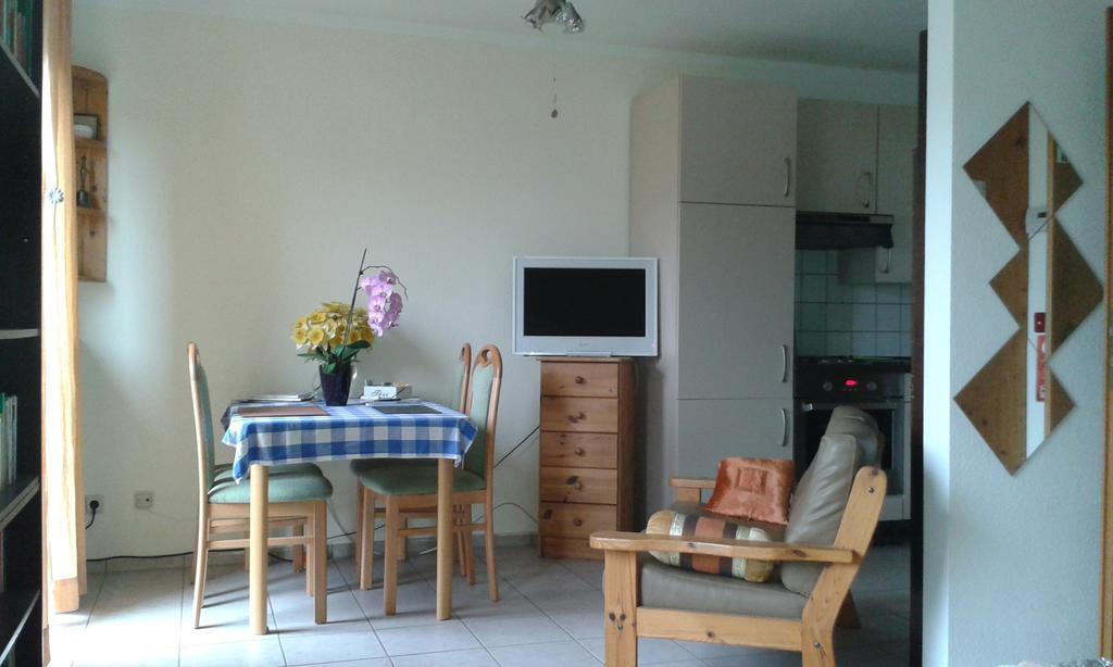 B&B Am See Koeln - Privatzimmer Esterno foto