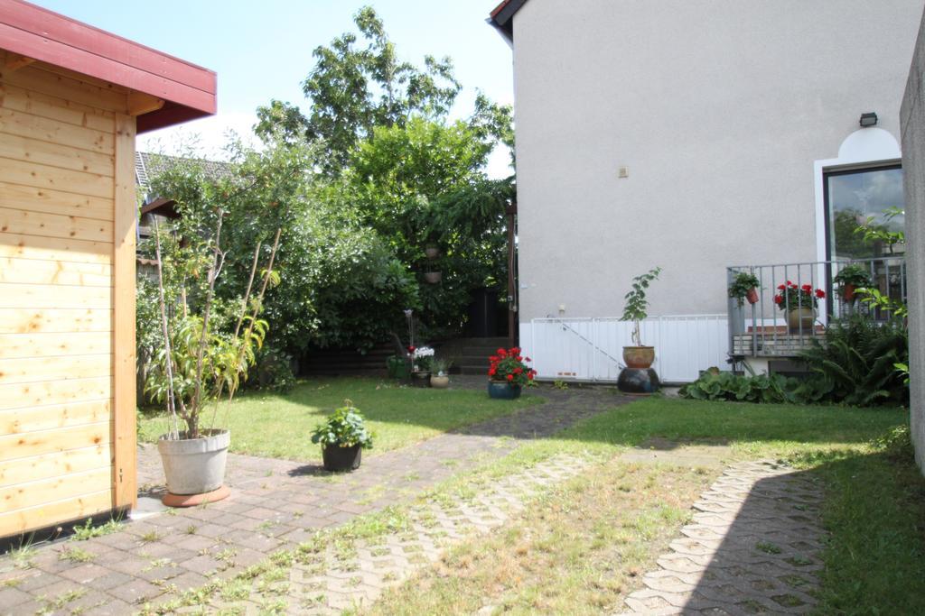 B&B Am See Koeln - Privatzimmer Esterno foto
