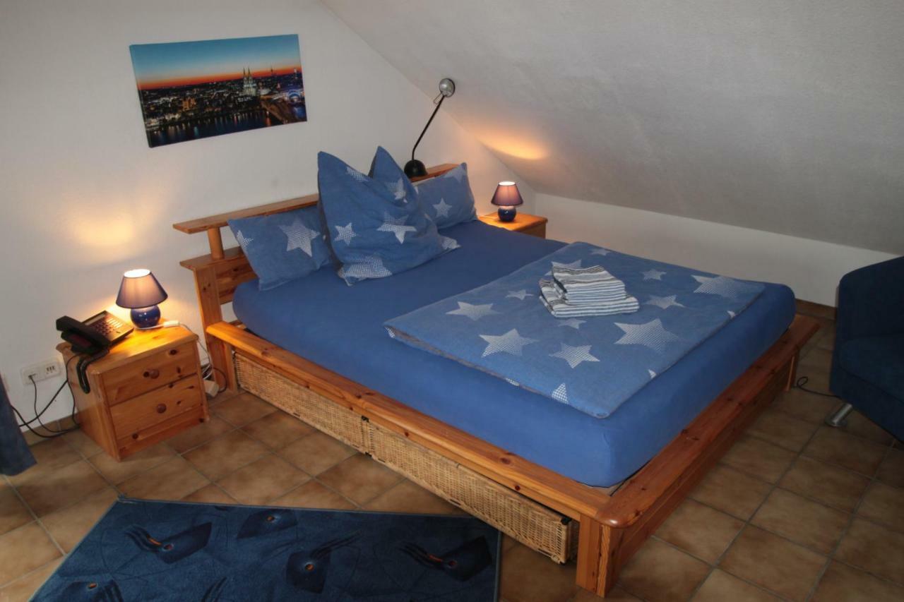 B&B Am See Koeln - Privatzimmer Esterno foto