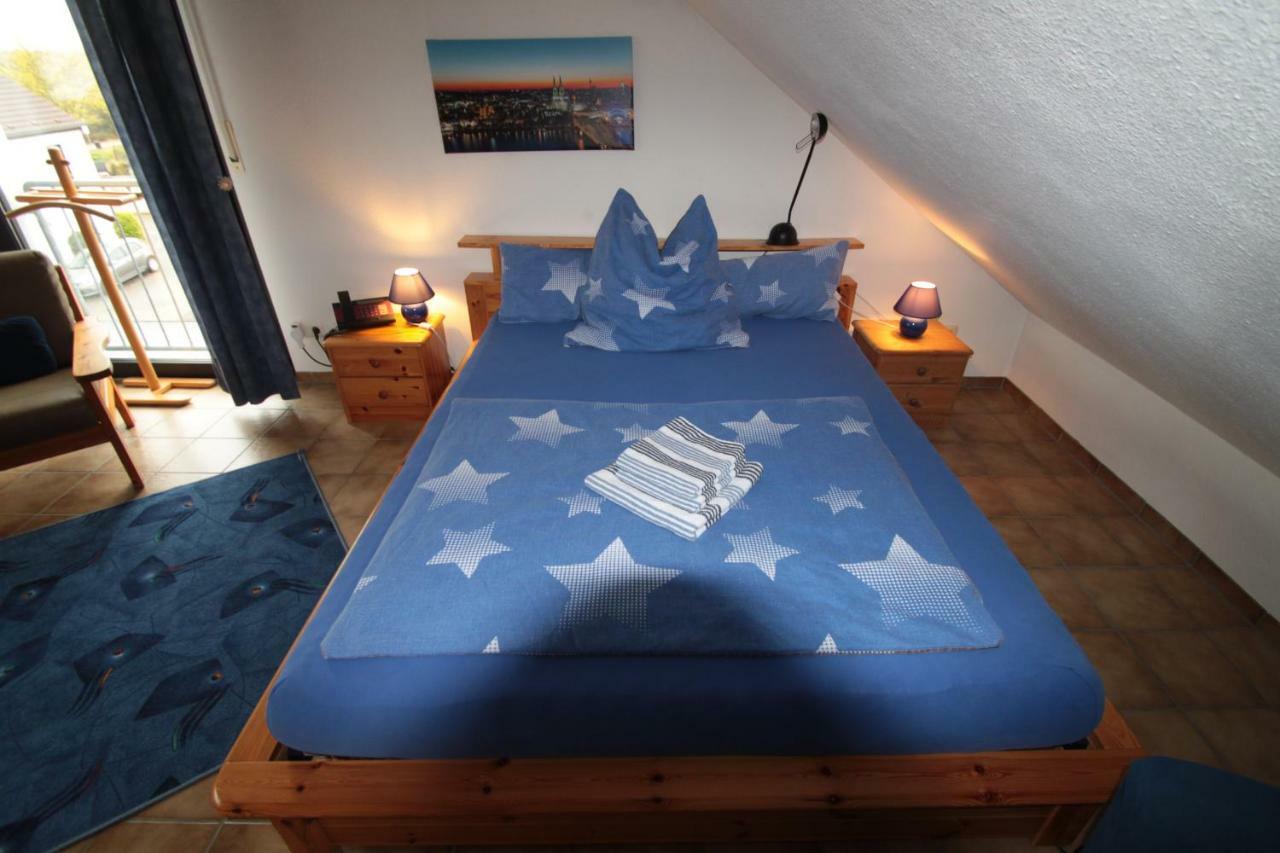B&B Am See Koeln - Privatzimmer Esterno foto