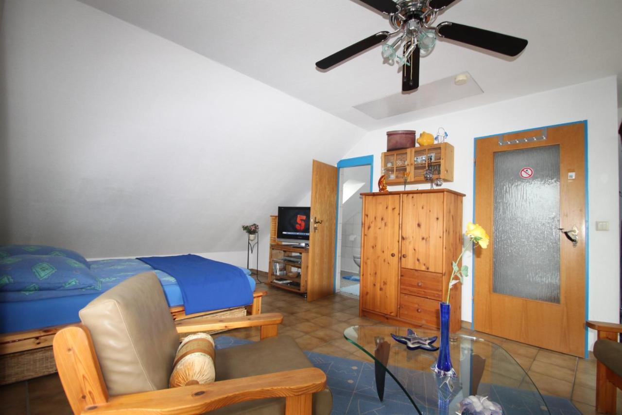 B&B Am See Koeln - Privatzimmer Esterno foto