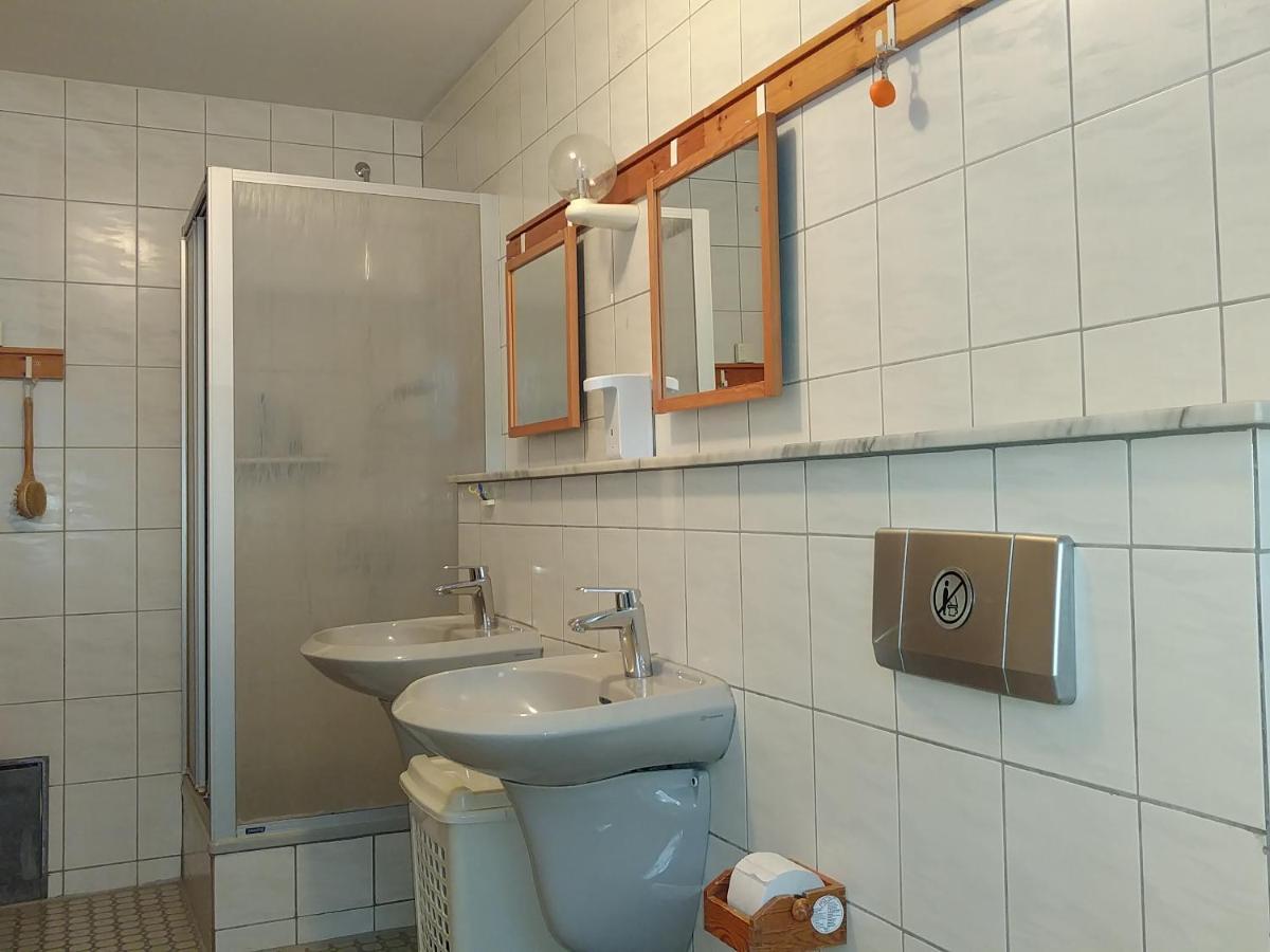 B&B Am See Koeln - Privatzimmer Esterno foto